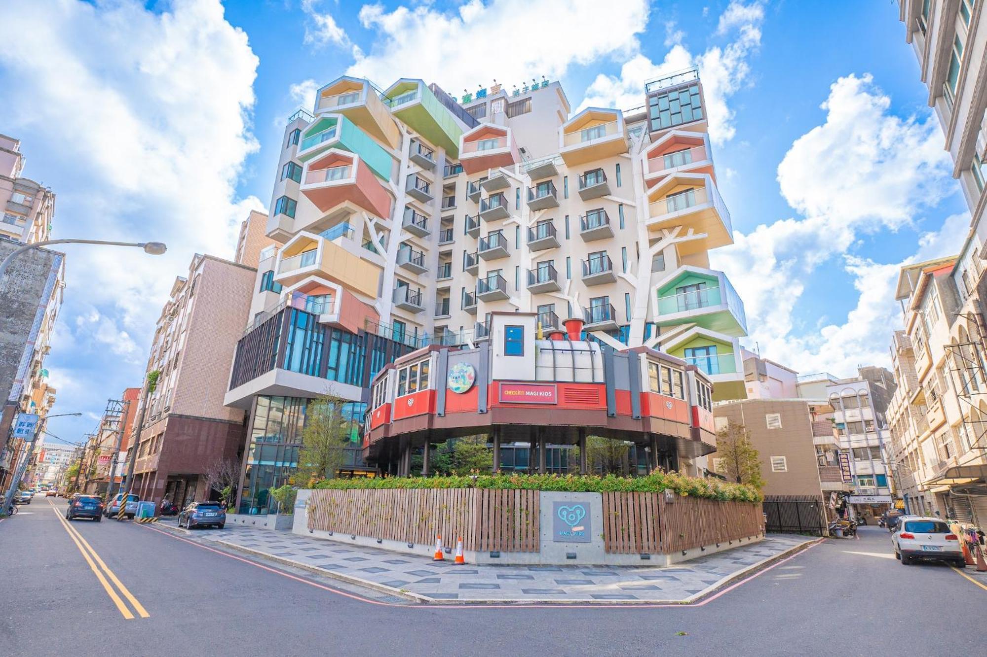 Check Inn Magi Kids Hotel Luodong Luaran gambar