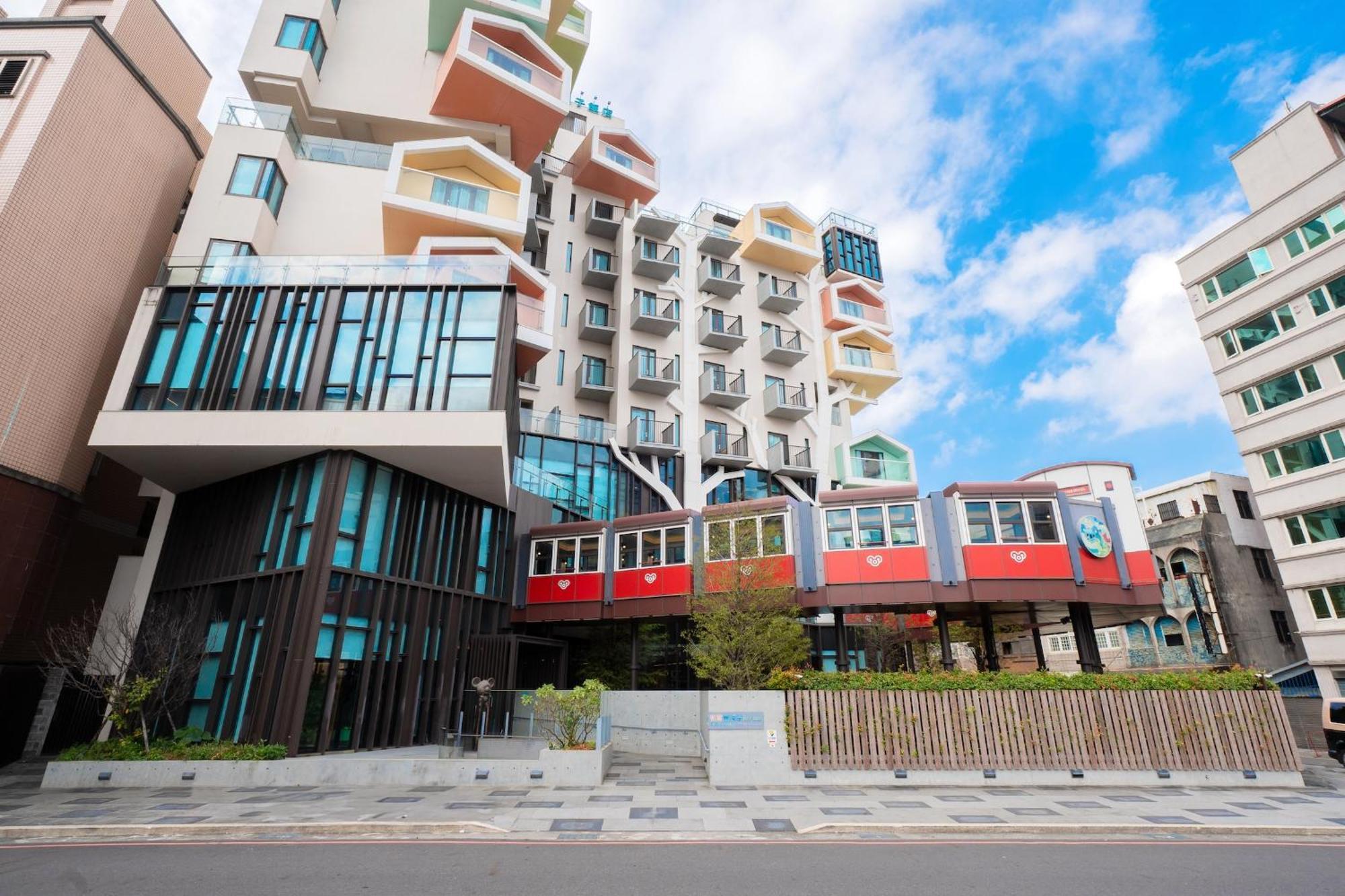 Check Inn Magi Kids Hotel Luodong Luaran gambar